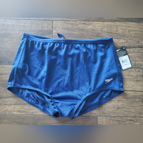 Speedo men's drag suit size 32 - Picture 1 of 1